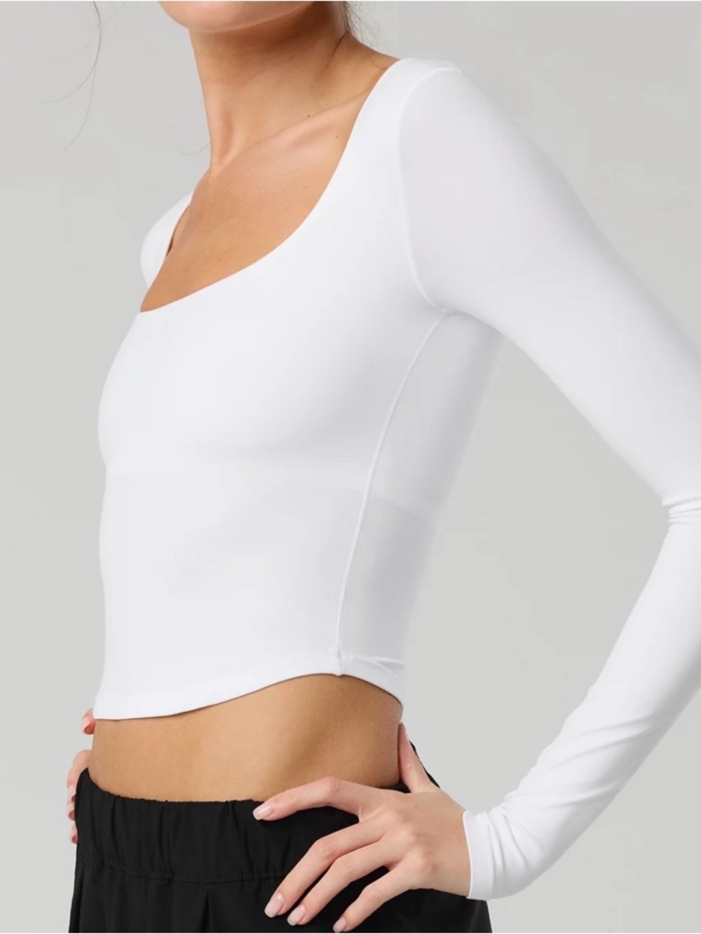 OFFLINE by Aerie White Scoop Neck Long Sleeve Crop Top NWT Size S